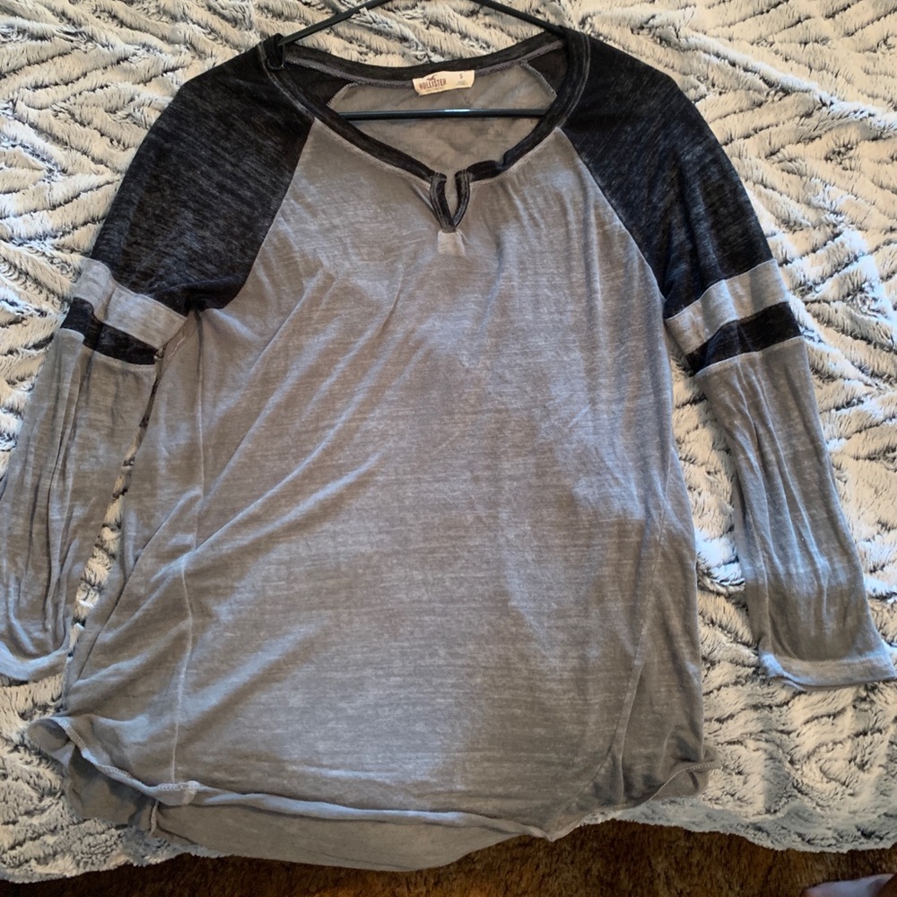 Hollister baseball tee